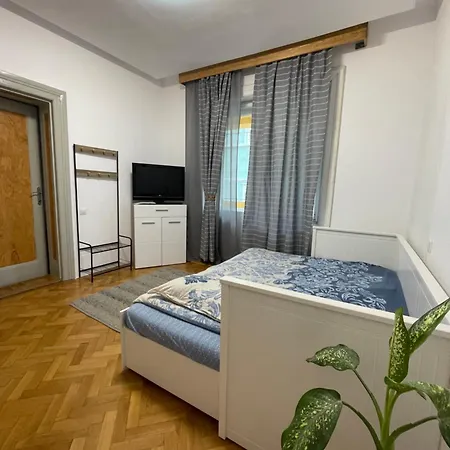 Vinczefi's Apartment